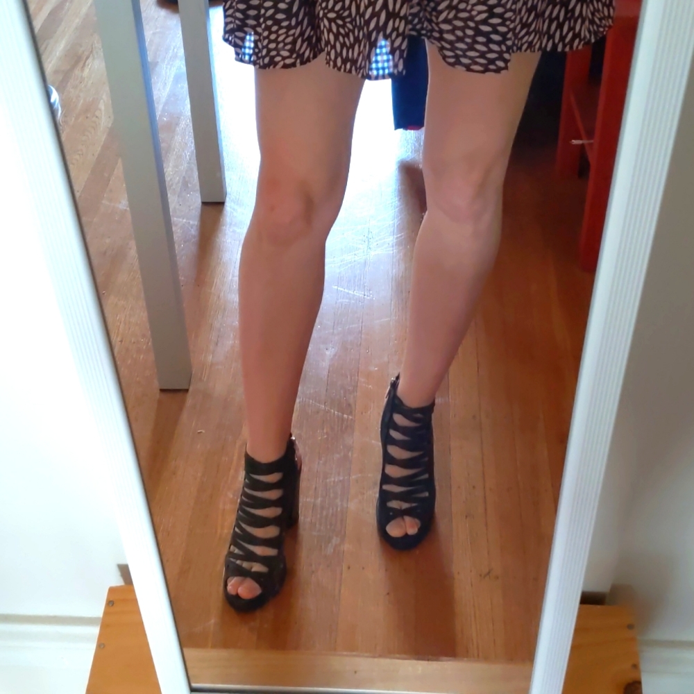 Sevvile Steve Madden strappy leather sandals